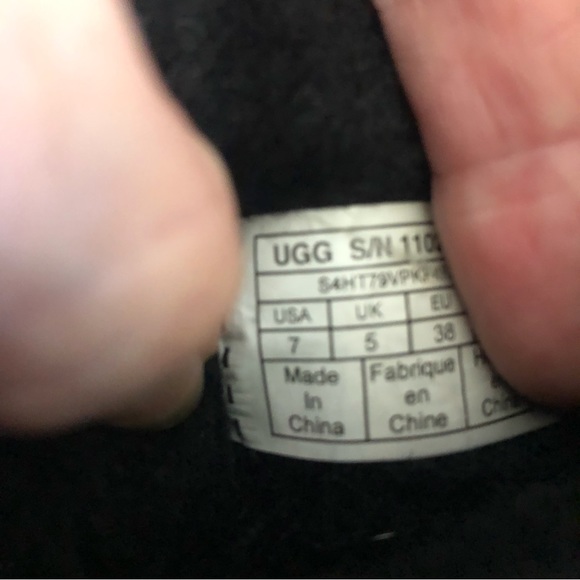 UGG Mini With Silver And Black Animal Print Bows Size 7 - Picture 9 of 10